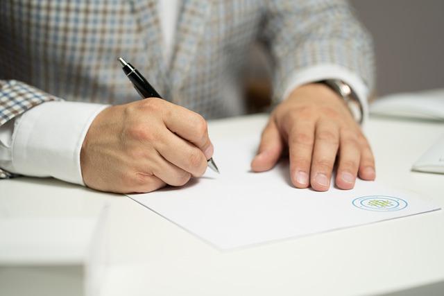 匯泉翻譯官：深圳小語種翻譯公司 (1).jpg