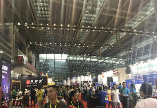 深圳汇泉翻译官助力2016深圳国际汽车改装服务业展览会，为大会提供同声传译翻译服务！